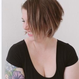 Meet your Posher, Danielle